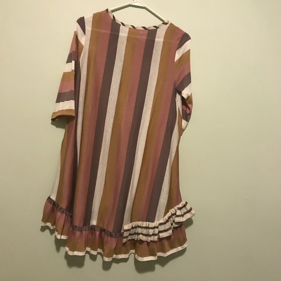 Ruffle Tunic with Pencil Skirt! - Picture 3 of 4